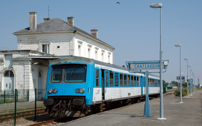 SNCF X 4437+XR 8597